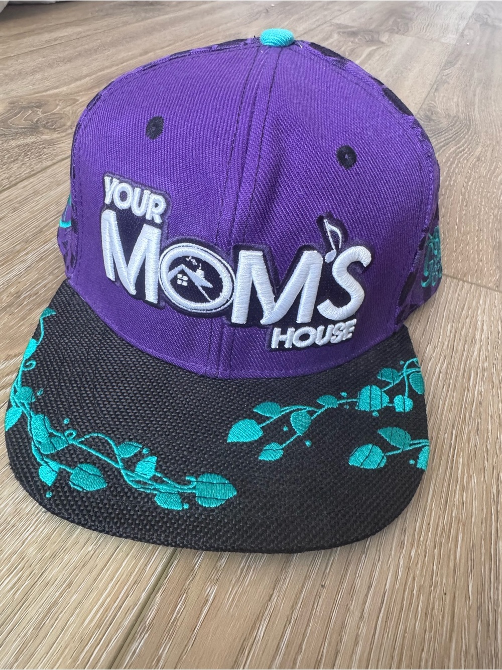 Your moms house Denver snap back Grassroots California limited edition EUC